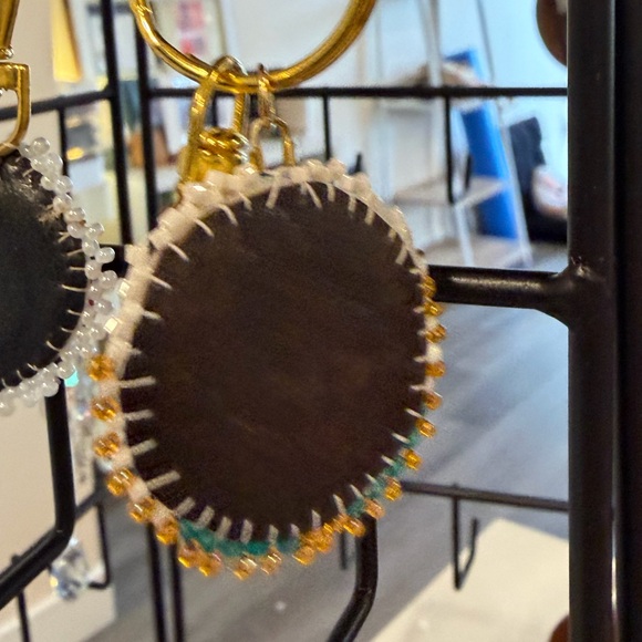 🪡Handmade Beaded Keychain - Picture 3 of 4